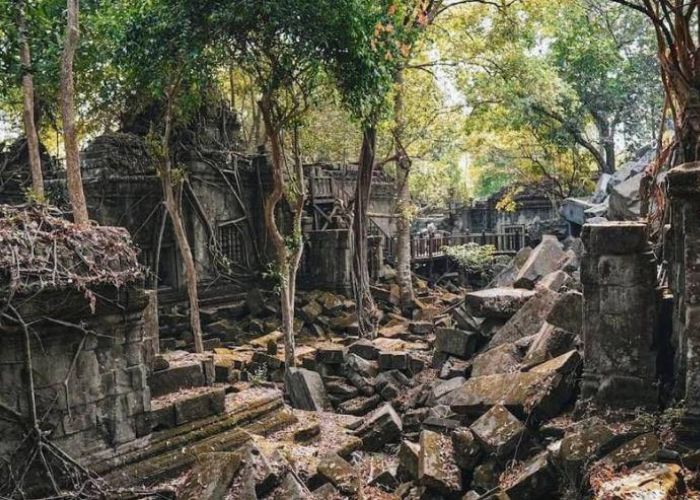 Angkor Wat Small Tour Beng Mealea