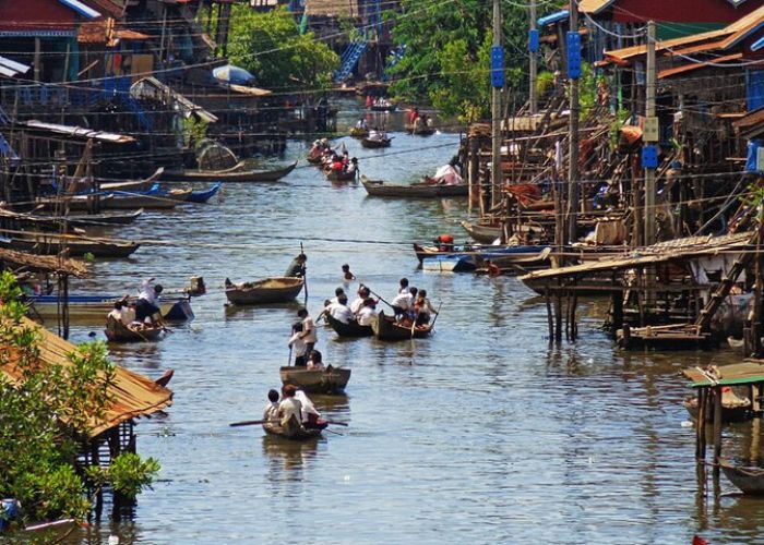 Angkor Wat Small Tour - Floating Village