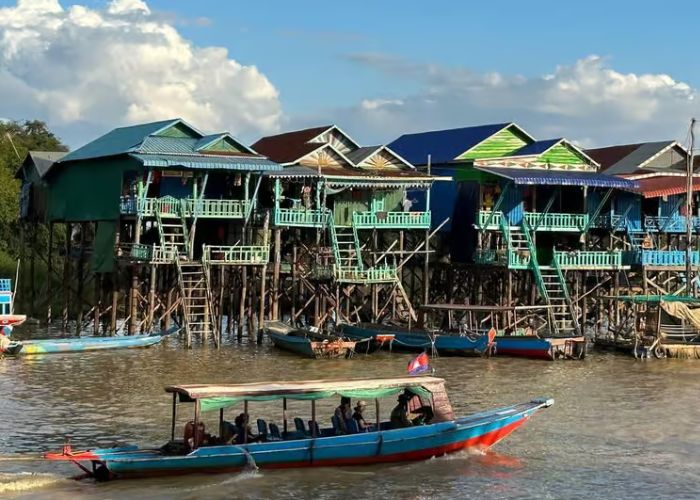 Floating Village & Local Market Tour