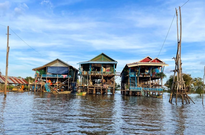 Kampong Pluk floating village