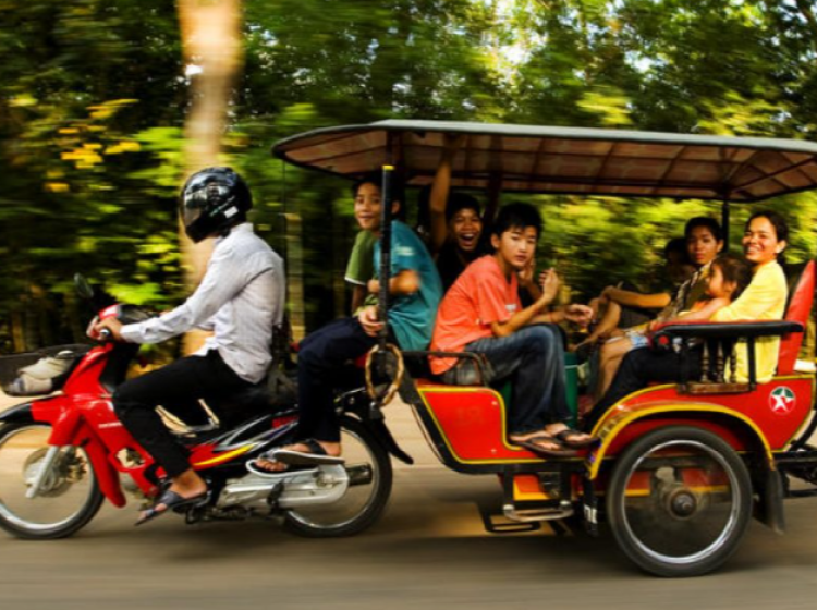 Sunrise Tuk Tuk Tour to Angkor Temples
